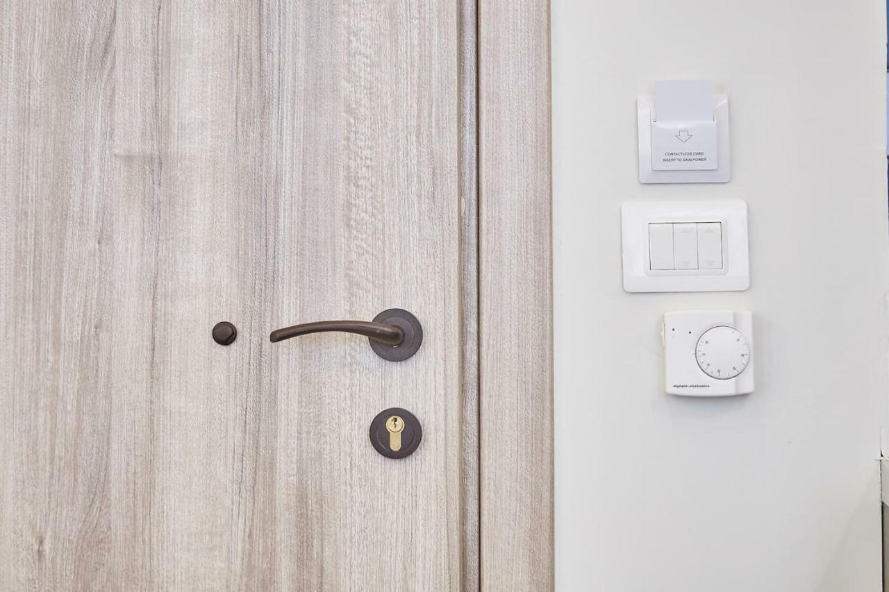 Be Based Near Acropolis, In An Exquisite Studio! Athens Exterior photo